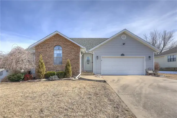 207 Suzanne Lane, Webb City, MO 64870