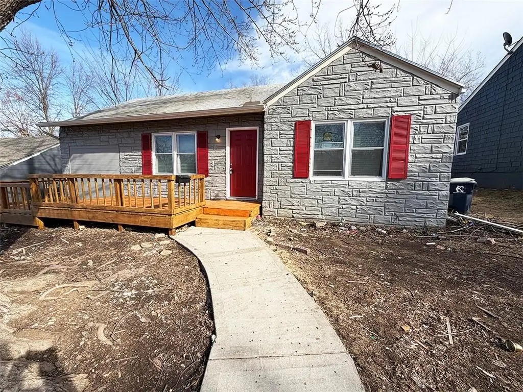 7909 Brooklyn Avenue, Kansas City, MO 64132 - #1