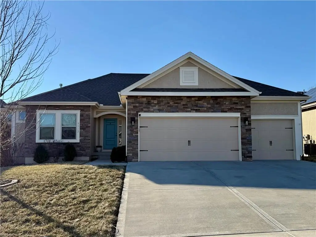 9032 N Askew Avenue, Kansas City, MO 64156 - #1