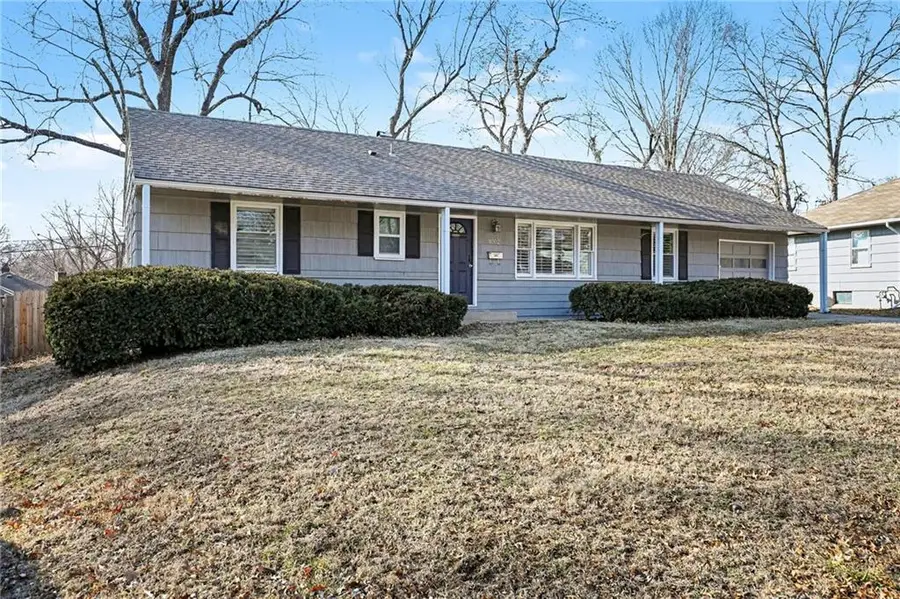 8002 Evanston Avenue, Raytown, MO 64138 - #2