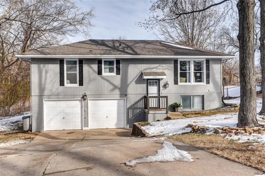 7314 NW 73rd Terrace, Kansas City, MO 64152 - #1