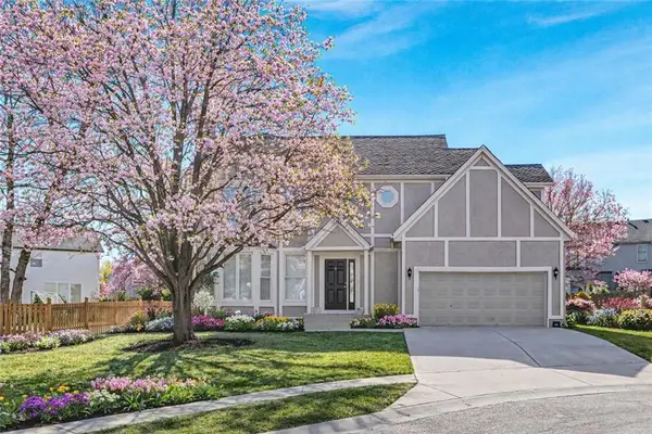 6715 W 148th Terrace, Overland Park, KS 66223