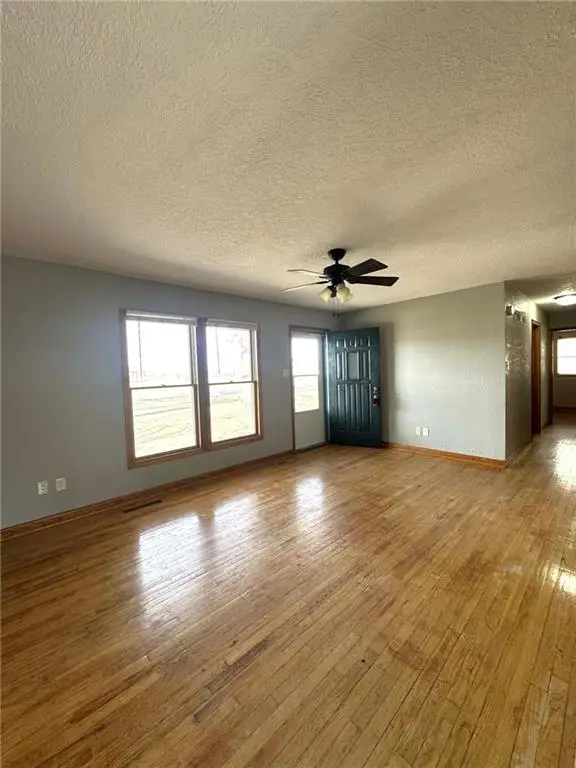 1409 College Drive, Maryville, MO 64468 - #3