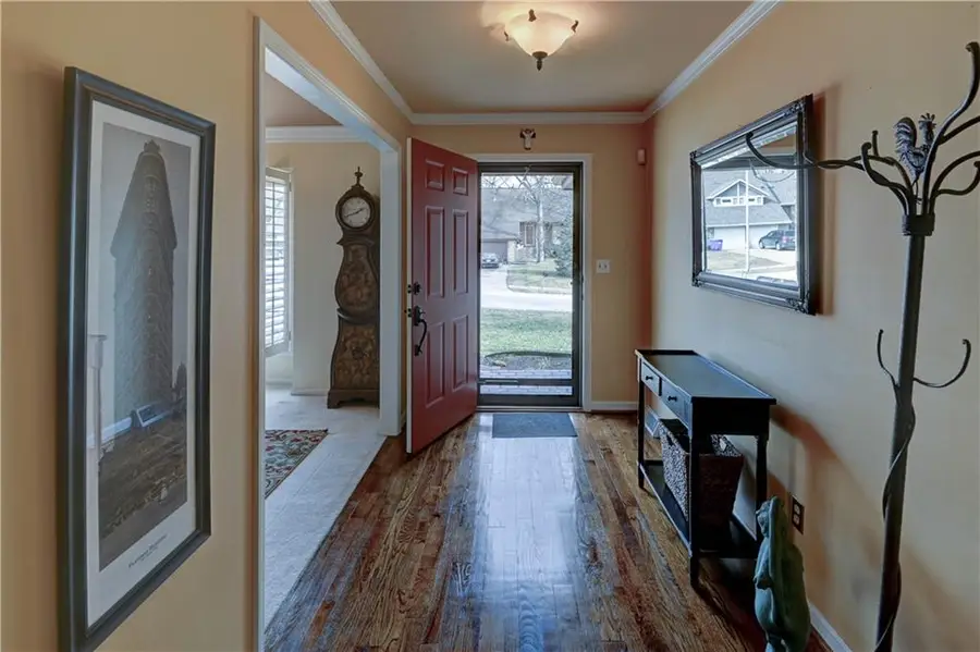 6512 Widmer Road, Shawnee, KS 66216 - #2