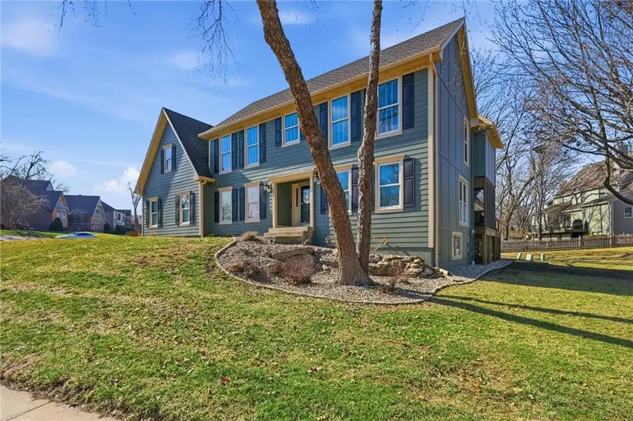 12526 Walmer Street, Overland Park, KS 66209 - #3