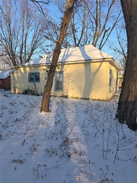 410 W Taft Street, Parker, KS 66072