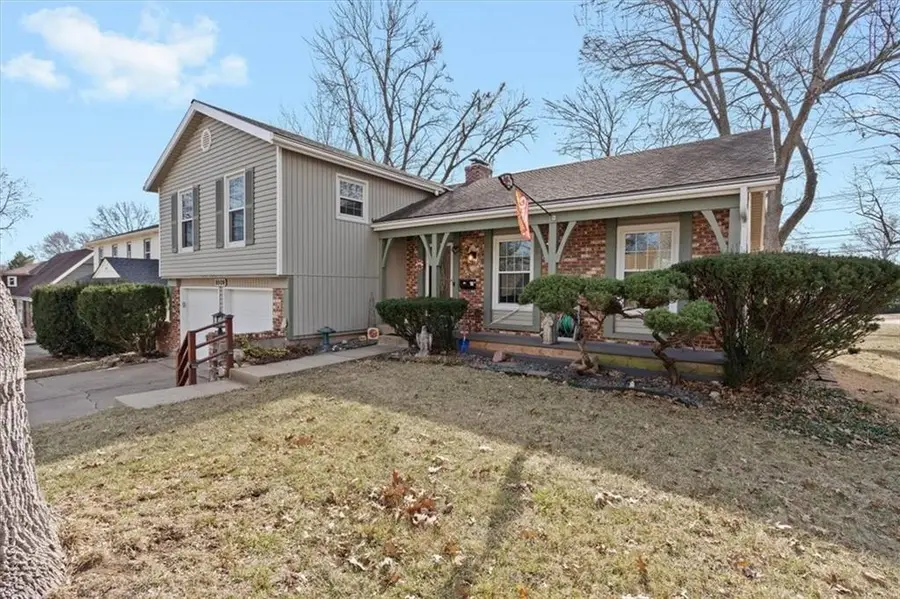 8509 W 90 Terrace, Overland Park, KS 66212 - #2