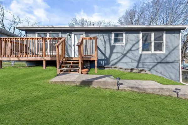 1516 2nd Avenue, Leavenworth, KS 66048