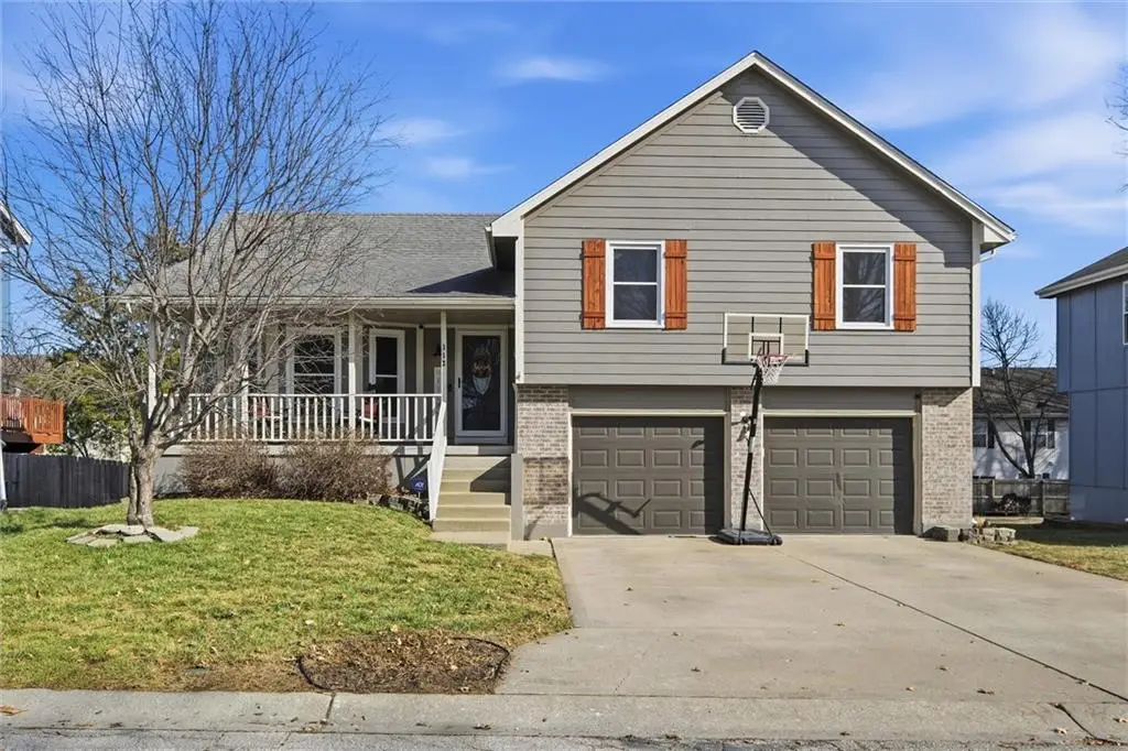 112 NE 6th Street, Blue Springs, MO 64014 - #1