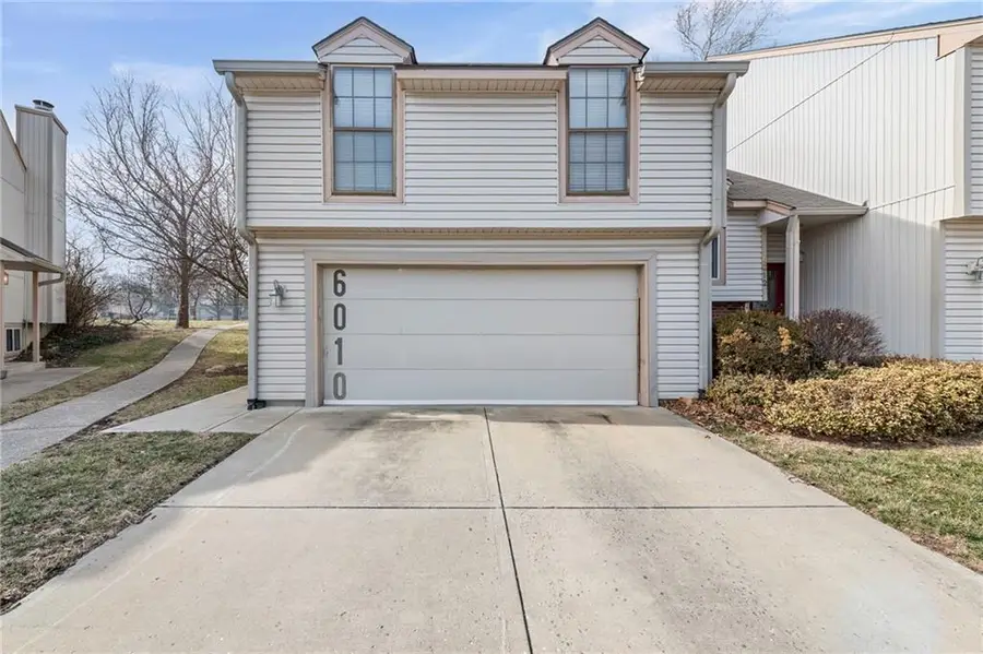 6010 N Bellefontaine Avenue, Gladstone, MO 64119 - #2