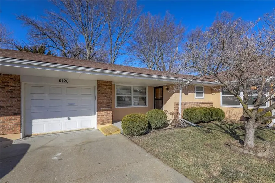 6126 Ash Court, Raytown, MO 64133 - #2