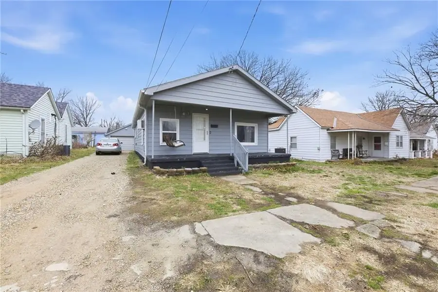 140 Walnut Avenue, Osawatomie, KS 66064 - #2