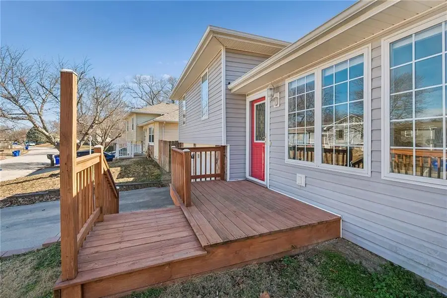 470 Trant Street, Edwardsville, KS 66111 - #2