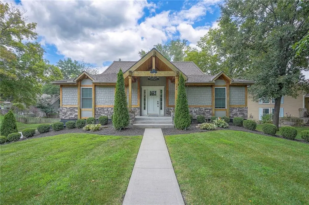 244 N Winnebago Drive, Lake Winnebago, MO 64034 - #1