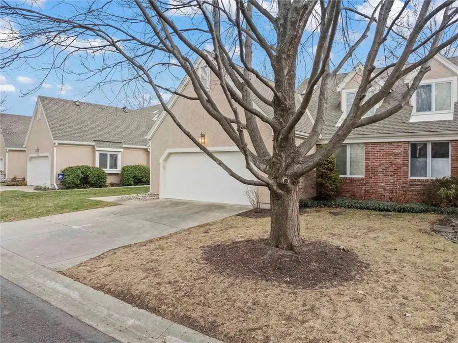 12209 Grant Lane, Overland Park, KS 66213 - #3