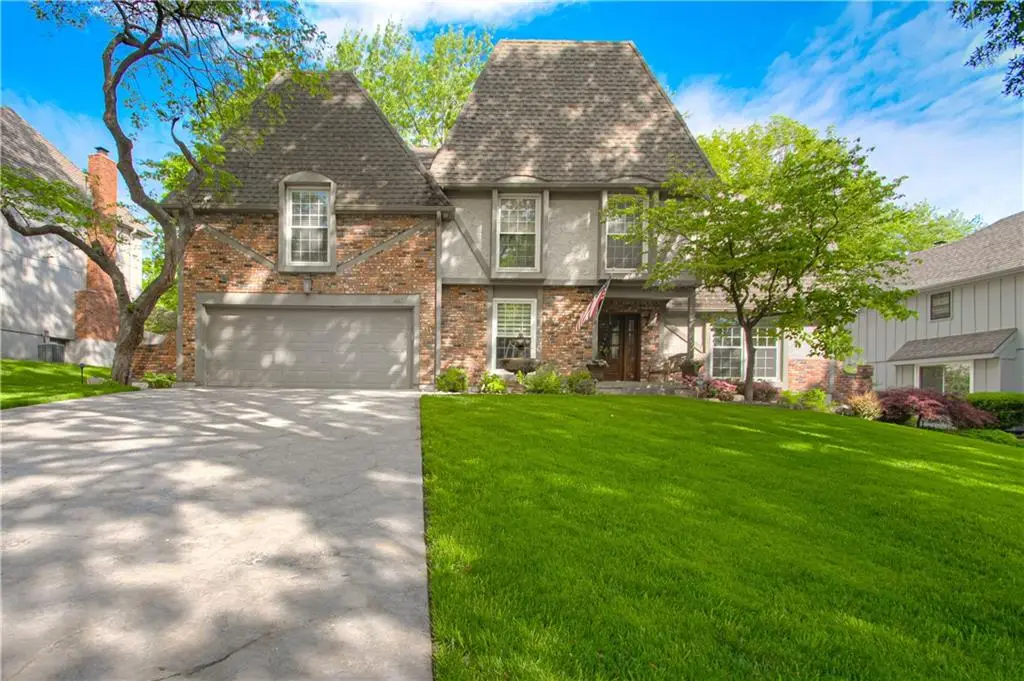 410 W 130th Terrace, Kansas City, MO 64145 - #1