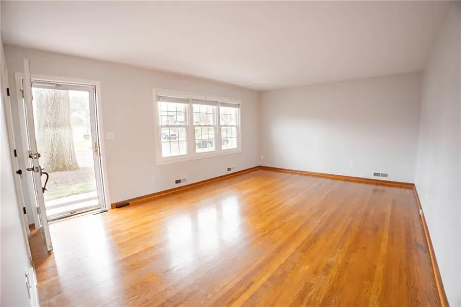 10241 Woodson Drive, Overland Park, KS 66207 - #2