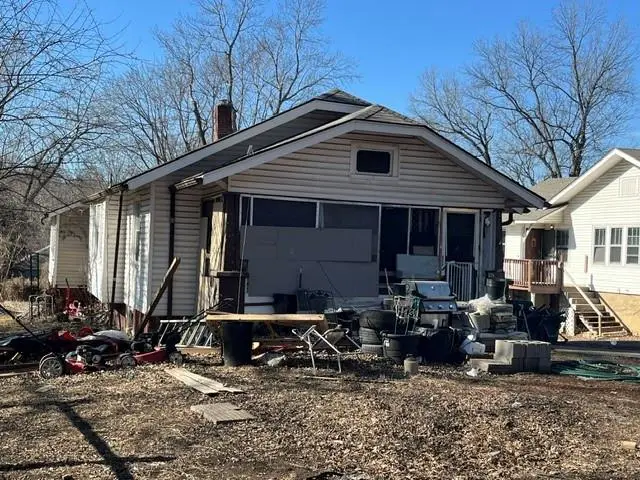 578 S Oxford Avenue, Independence, MO 64053 - #2