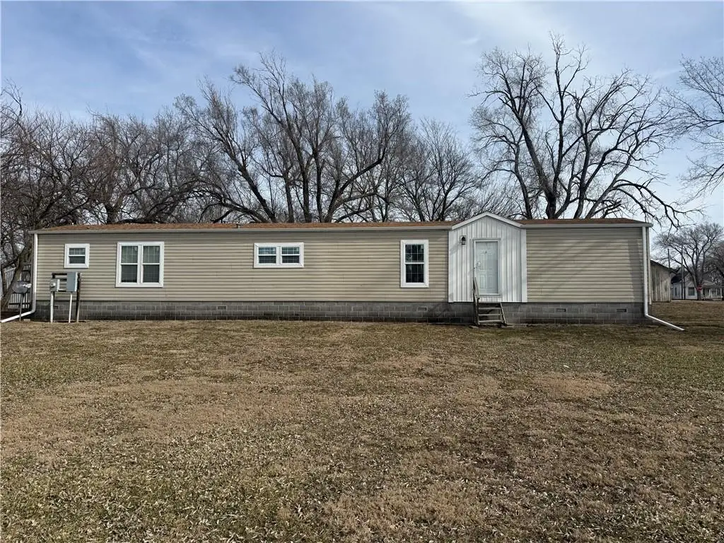 706 Schofield Street, Waverly, KS 66871 - #1