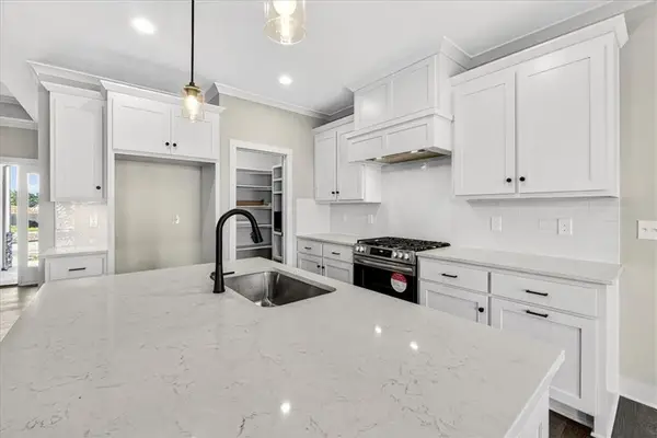 24972 W 94th Place, Lenexa, KS 66227