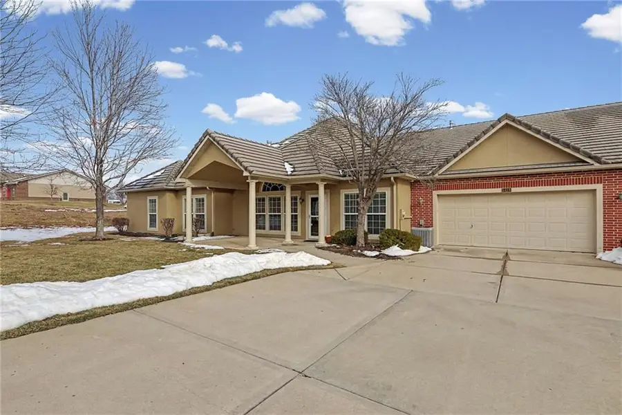 5418 W 145th Street, Leawood, KS 66224 - #3