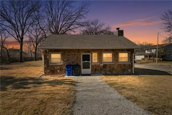 2127 Orchard Lane, Lawrence, KS 66049