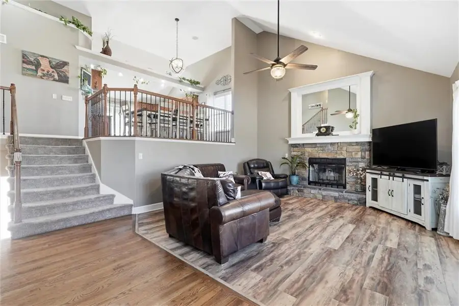 803 Mulberry Street, Pleasant Hill, MO 64080 - #2
