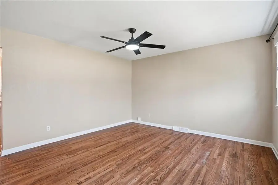 1040 S Cottonwood Street, Ottawa, KS 66067 - #3