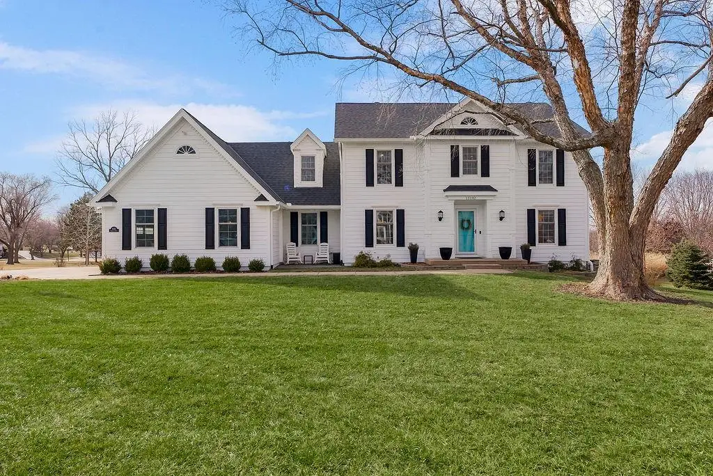 15142 Oakmont Street, Overland Park, KS 66221 - #1