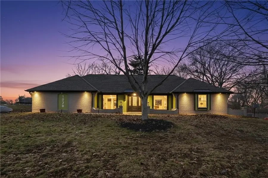 1038 N Woodland Court, Oakwood, MO 64118 - #2