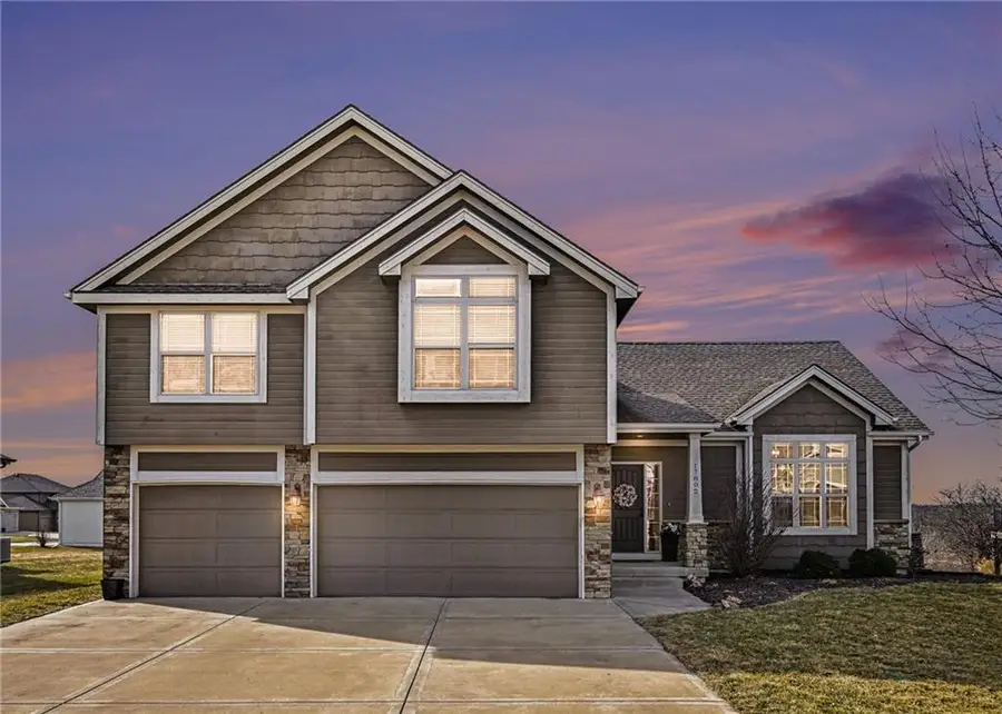 17802 Greyhawke Ridge, Smithville, MO 64089 - #2