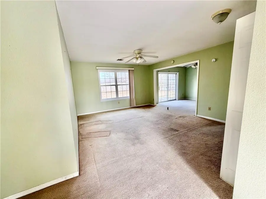 3227 Hughes Avenue, Parsons, KS 67357 - #3