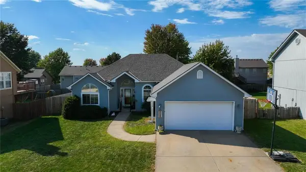 2237 NE Maybrook Drive, Blue Springs, MO 64029