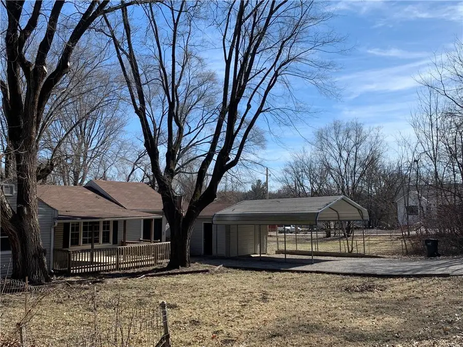 227 Central Street, Excelsior Springs, MO 64024 - #2