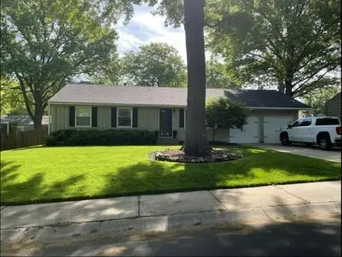7609 Russell Road, Prairie Village, KS 66204 - #3