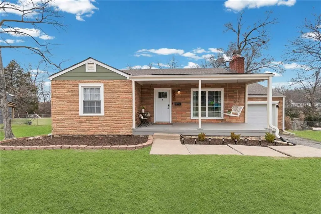 8522 W 56th Terrace, Merriam, KS 66202 - #1