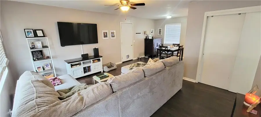 427 N Vermont Street, Iola, KS 66749 - #3