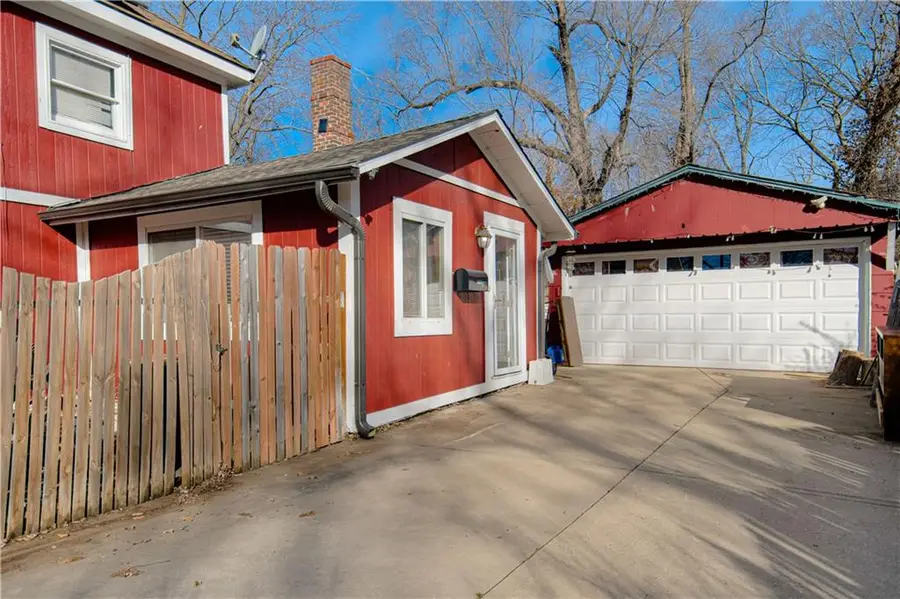 3006 NE Parvin Road, Kansas City, MO 64117 - #2