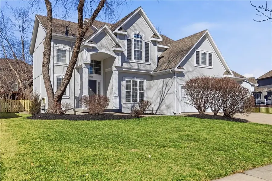 7510 W 145th Terrace, Overland Park, KS 66223 - #2