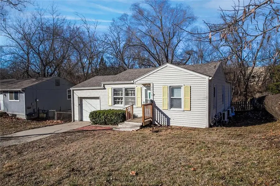 5310 NE Barnes Avenue, Kansas City, MO 64119 - #2