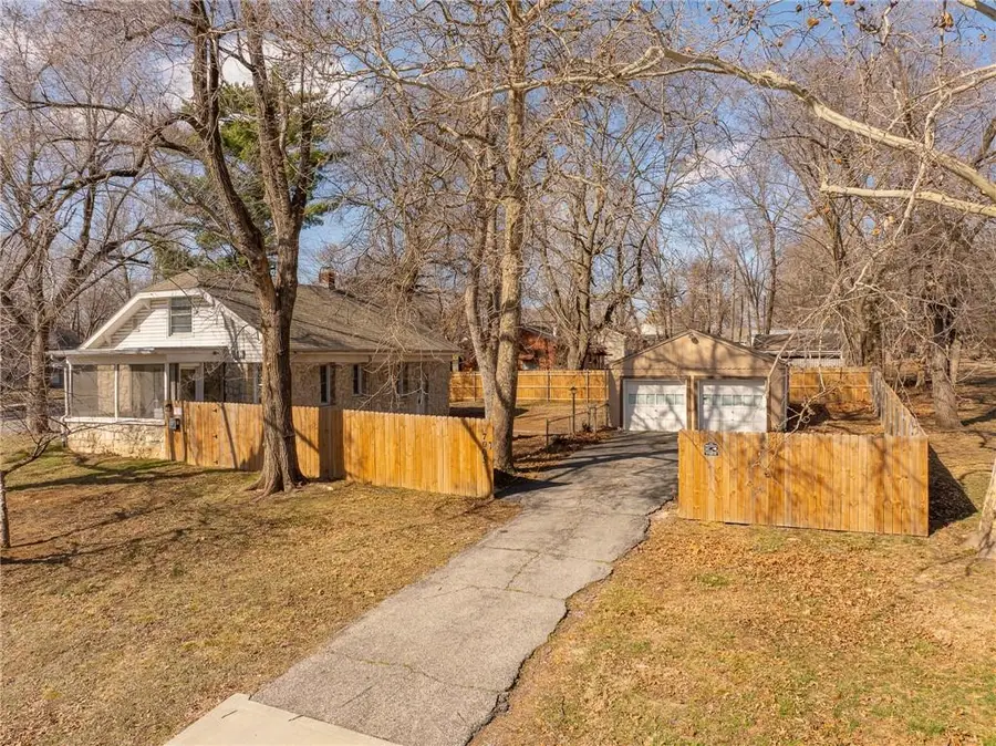 7005 Raytown Road, Raytown, MO 64133 - #3