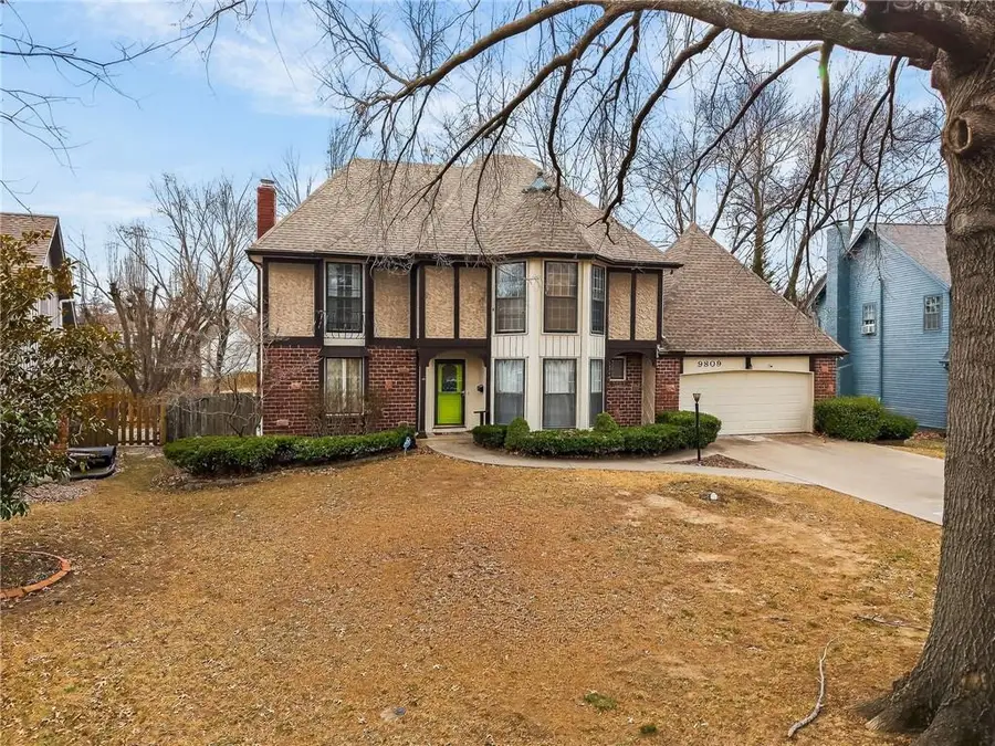 9809 W 101st Street, Overland Park, KS 66212 - #2