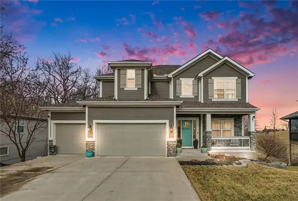 2406 NE 158th Street, Smithville, MO 64089