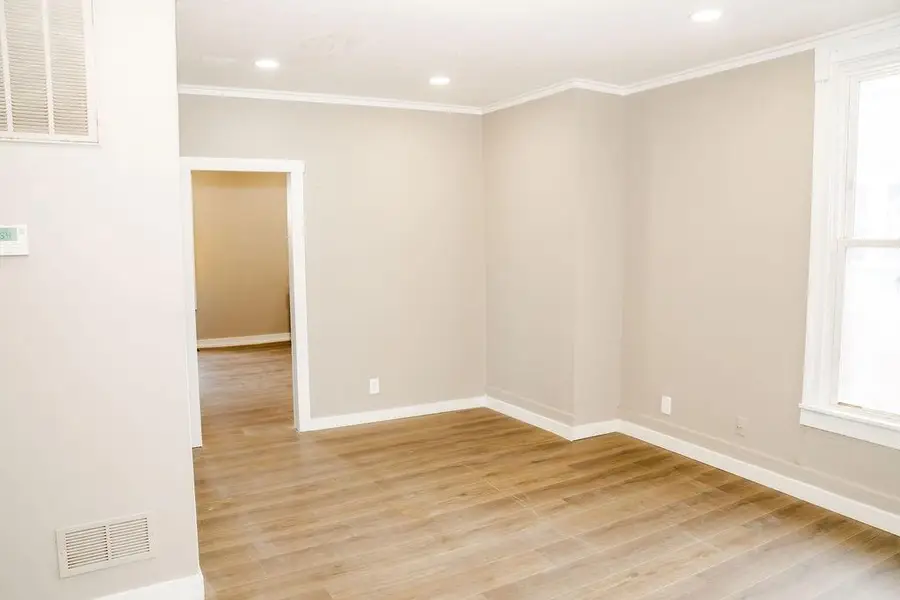 112 S 25th Street, Parsons, KS 67357 - #3