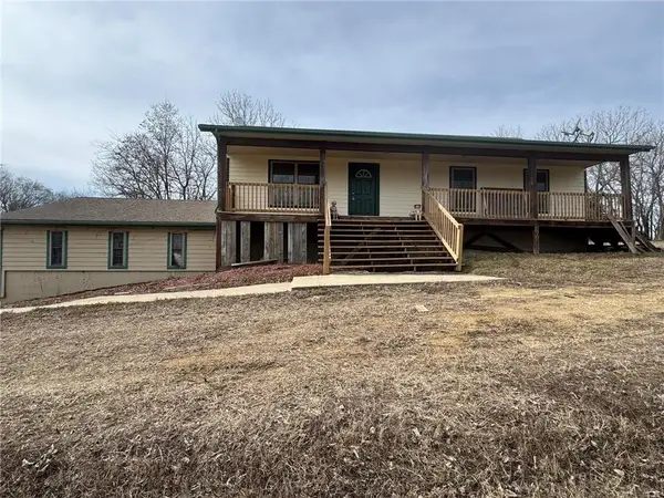 30904 Pressonville Road, Paola, KS 66071