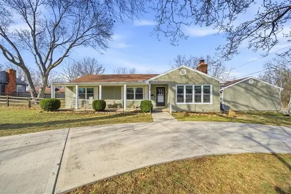 578 W Loula Street, Olathe, KS 66061