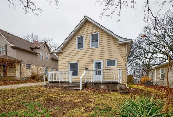 1212 N Spring Street, Independence, MO 64050