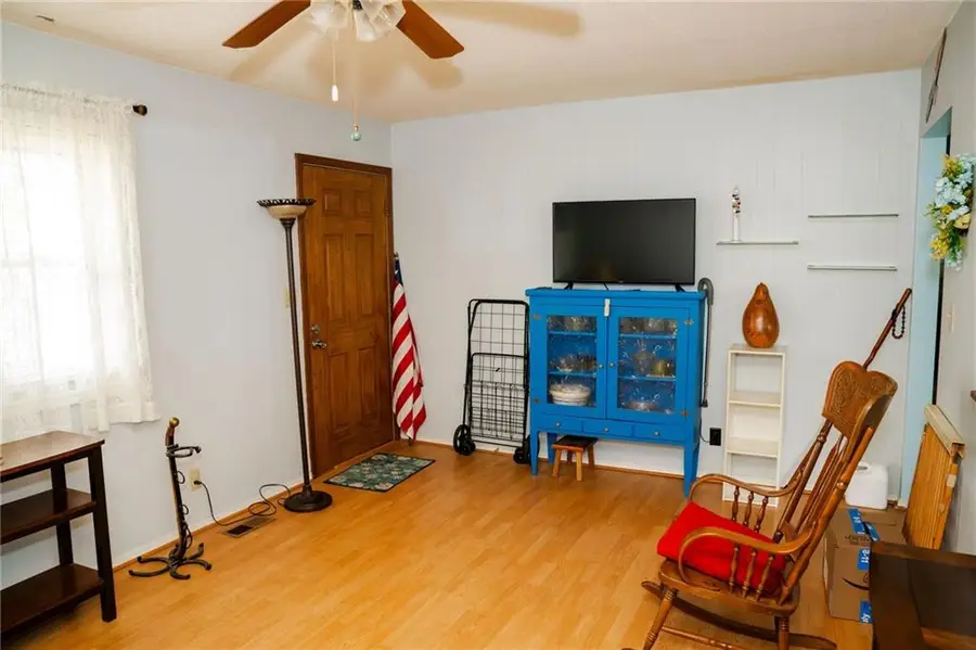 518 N Lincoln Street, Erie, KS 66733 - #3