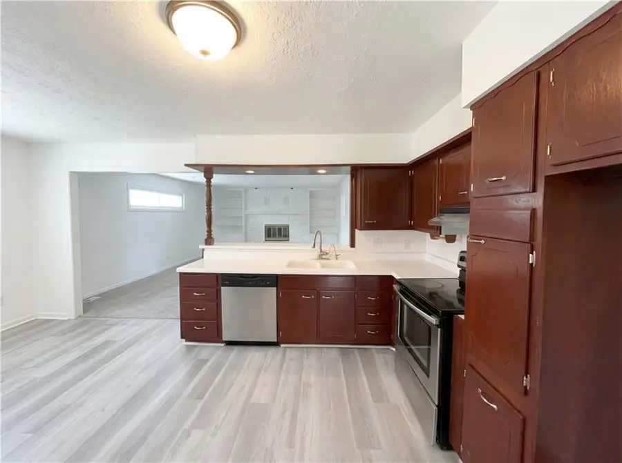 14600 E 33rd Street, Independence, MO 64055 - #2