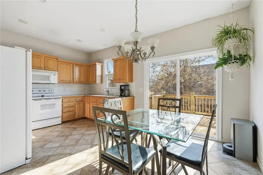 22705 W 72nd Terrace, Shawnee, KS 66227 - #2